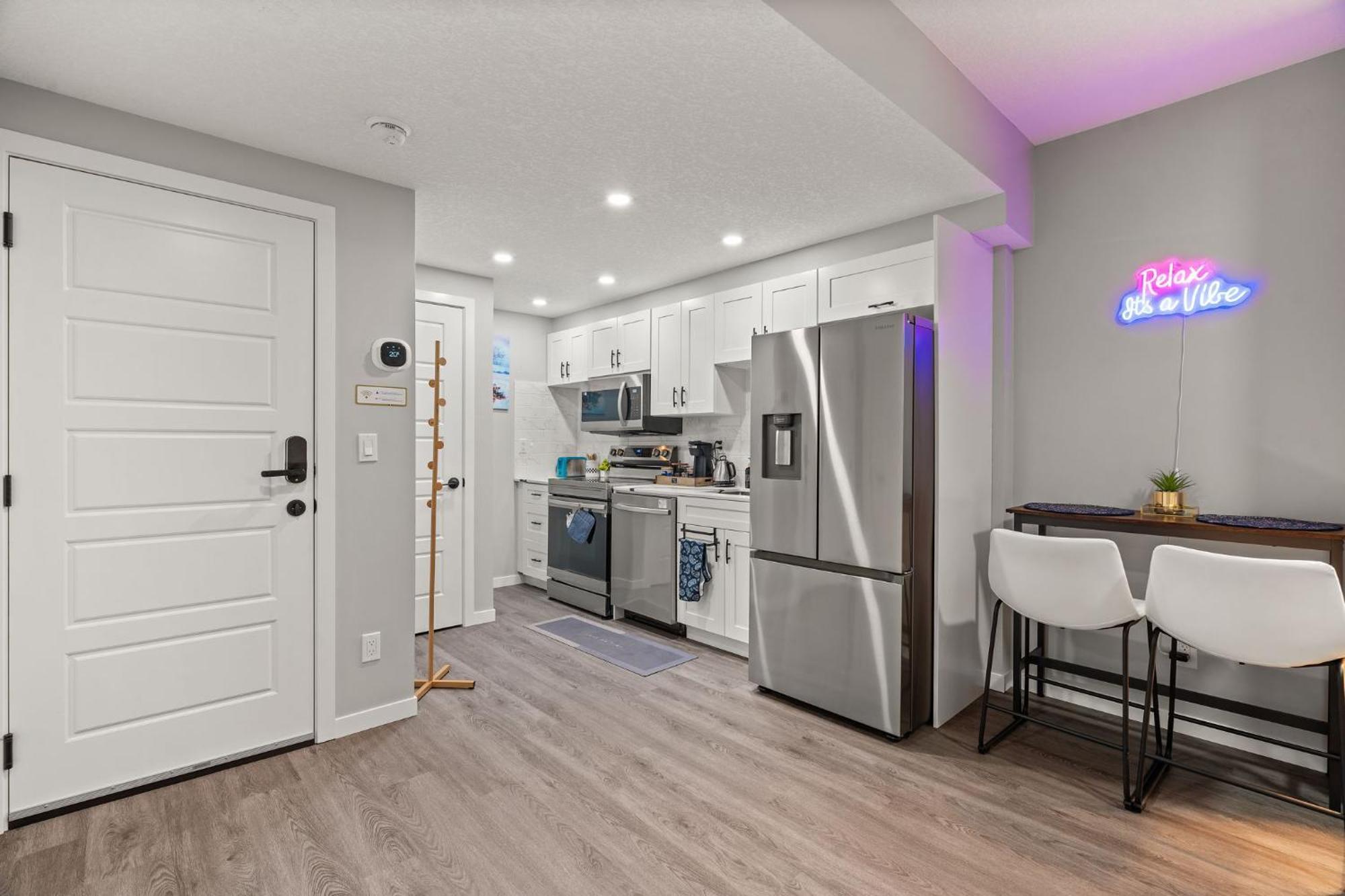 Meriweather - Calgary Breathtaking 1-Bedroom Apartment מראה חיצוני תמונה